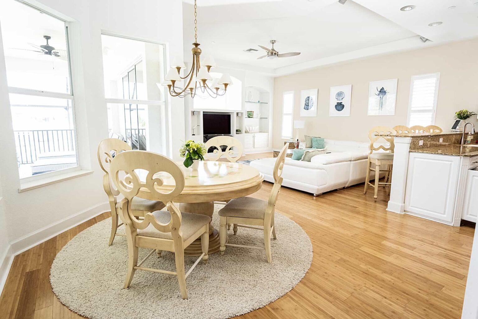 naples fl vacation home Breakfast nook overlooking living room..