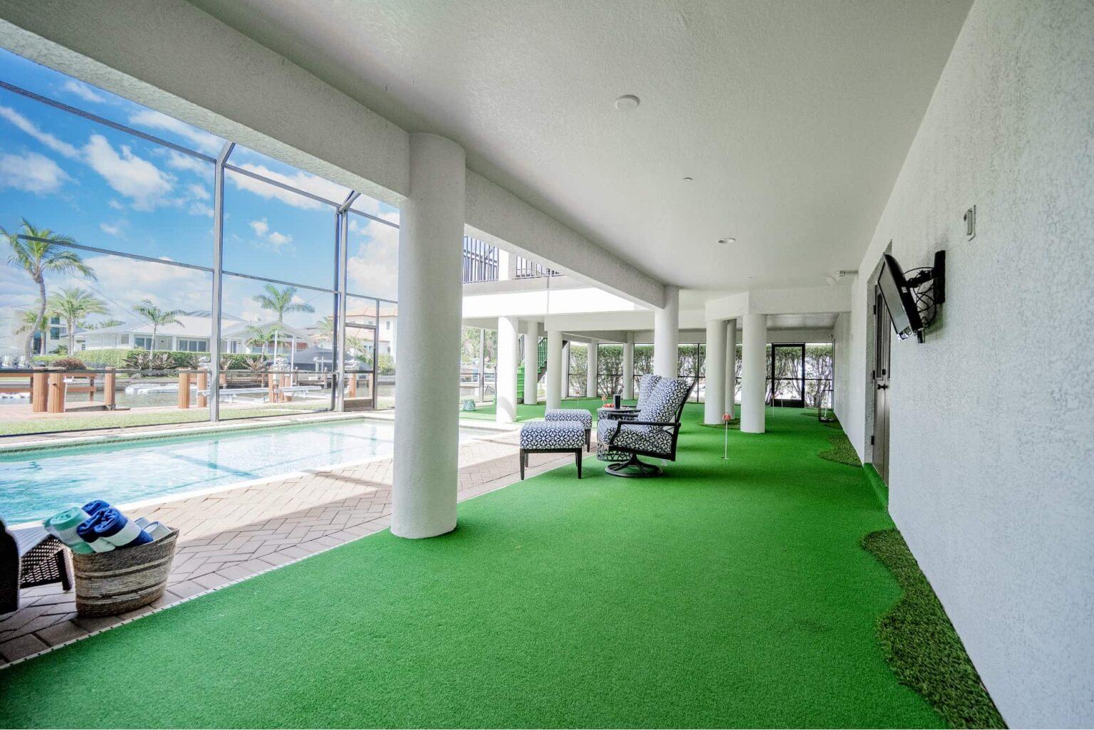naples fl vacation home 9 Hole Putting Green backyard pool and putting green