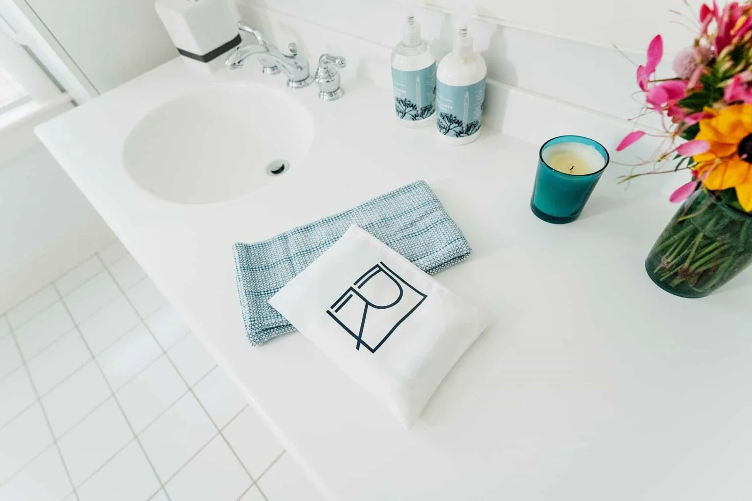 nantucket ma vacation home bathroom