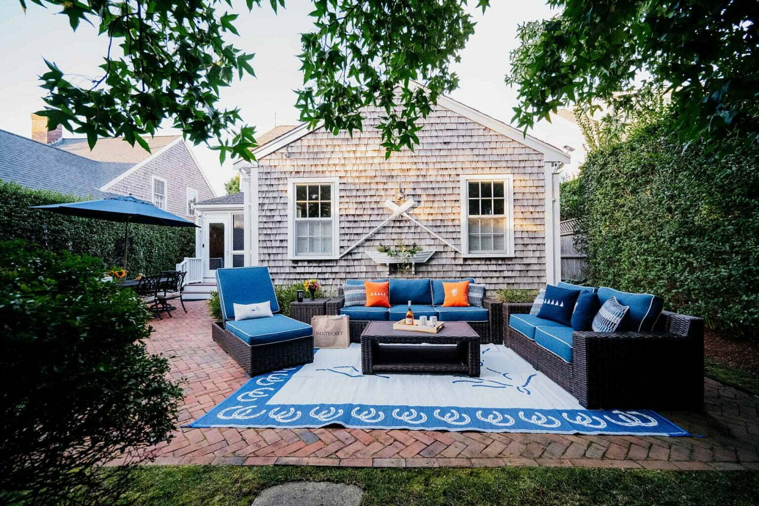 nantucket ma vacation home backyard